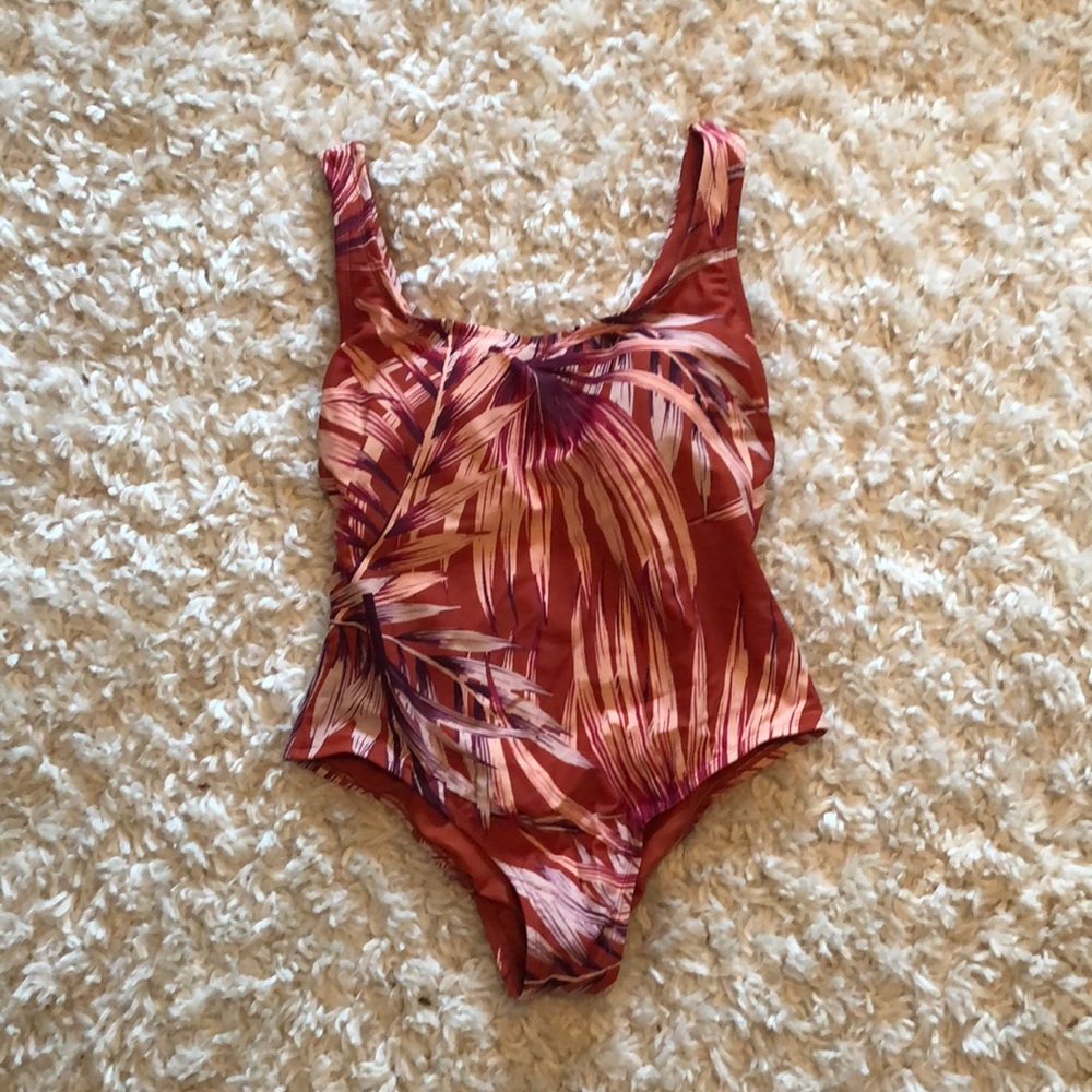 Kona Sol swimsuit ~NEVER WORN~